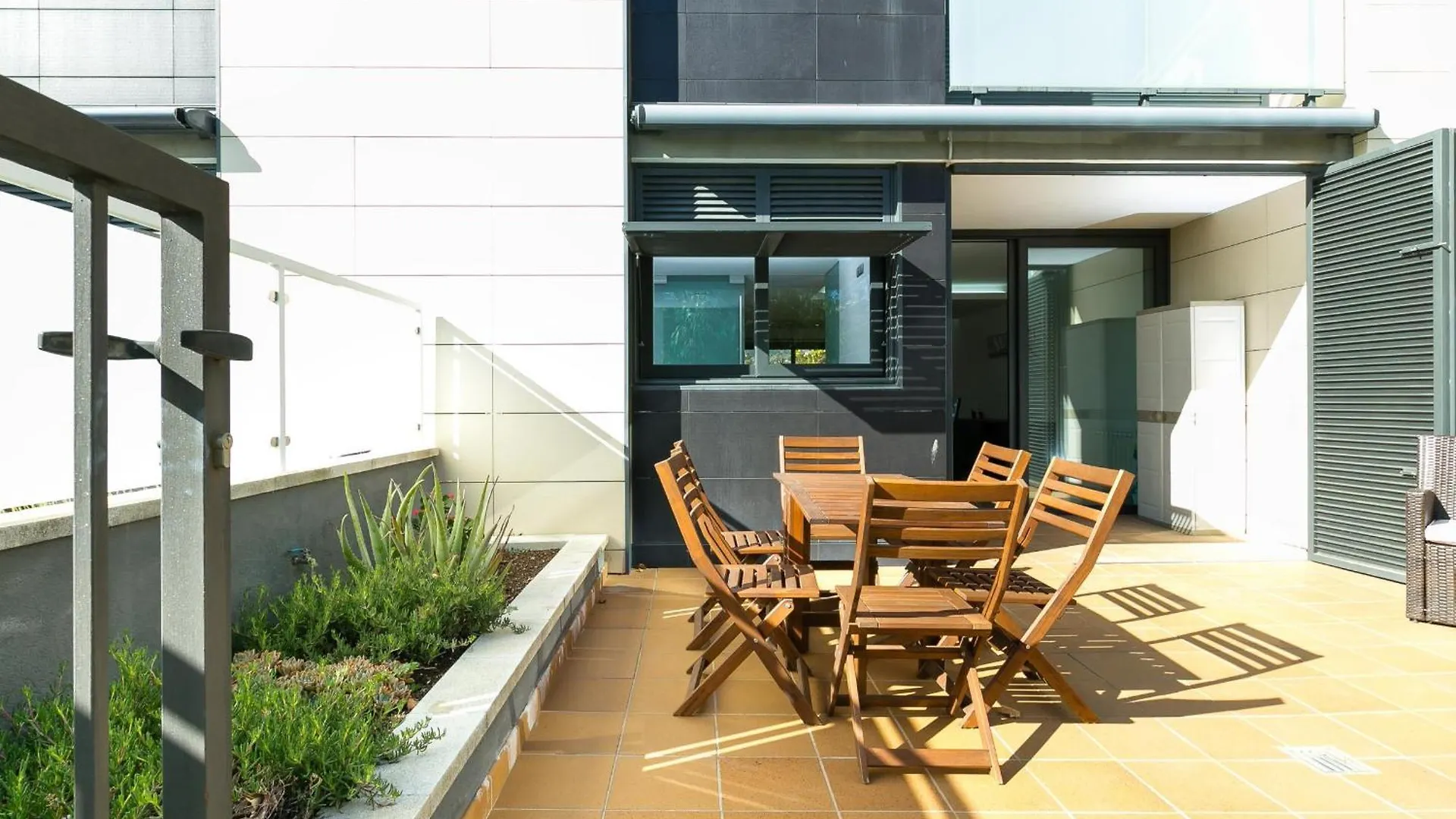 Casa Adosada Con Piscina, Jardin Y Terraza En El Centro De Roses - Hisp-228-427 Villa 0*,  Spain