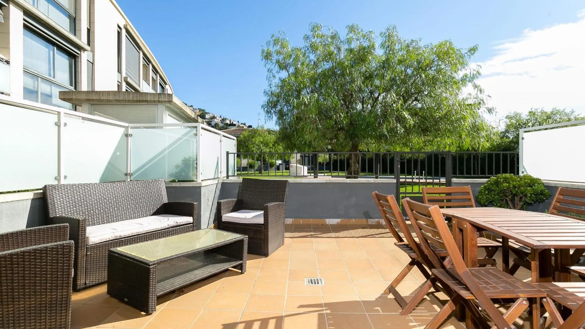 Casa Adosada Con Piscina, Jardin Y Terraza En El Centro De Roses - Hisp-228-427 Villa